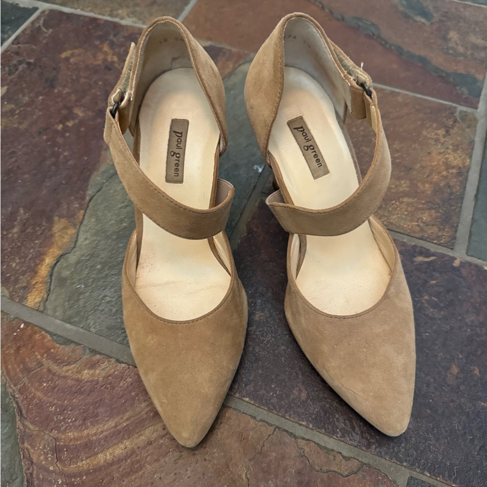 Paul Green Tan Heels with Ankle Strap and d'Orsay Design